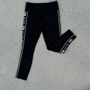 💫 Zyia Active 💫 Black Logo Stripe Light N Tight Hi-rise Capri Leggings 8-10